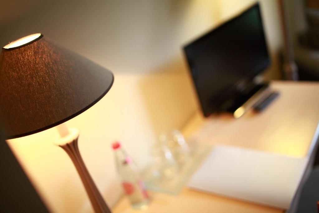 Le Domaine De Mombreux Hotel Lumbres Bagian luar foto