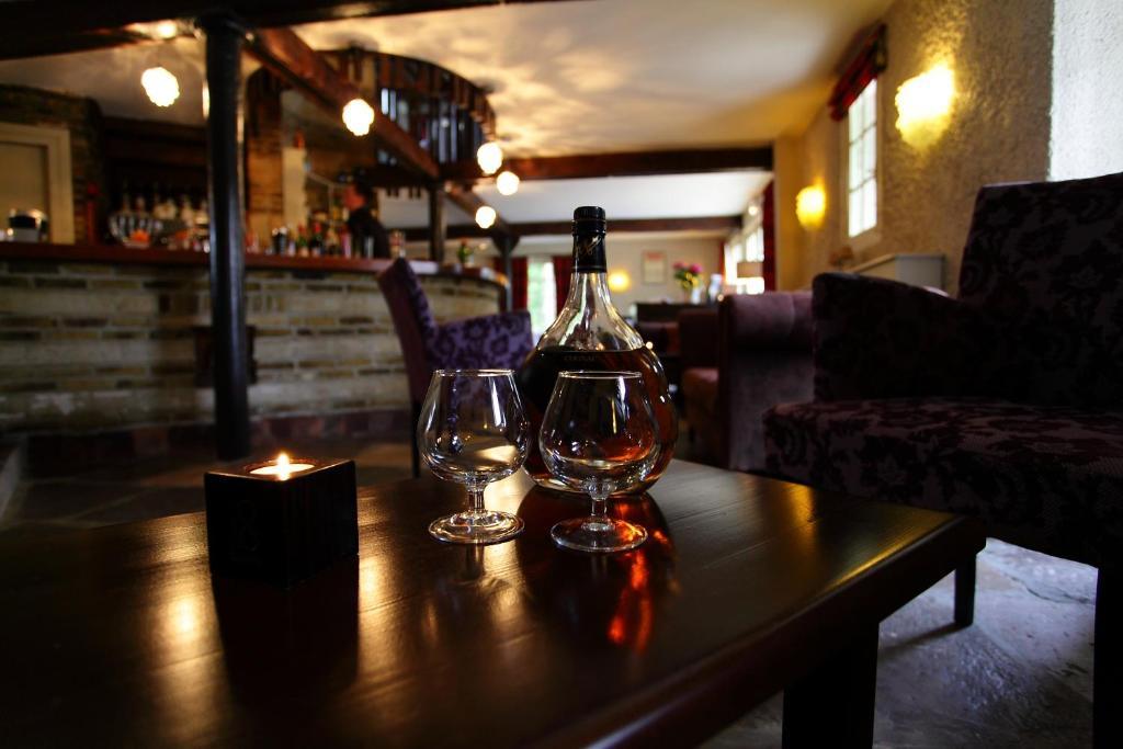 Le Domaine De Mombreux Hotel Lumbres Bagian luar foto